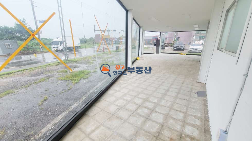 경기 고양일산서구 구산동 #86평 #2종근생 #리모델링 #신축급 #도로변 #창고형매장 #즉시입주 #송산IC 월세 매물번호 17485 사진 5