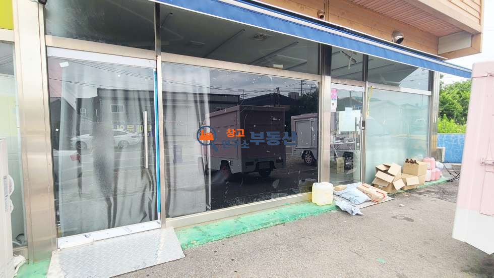 경기 고양일산서구 구산동 #17평 #도로접 #광고효과 #내부깨끗 #상가추천 #접근성굿 월세 매물번호 16013 사진 3