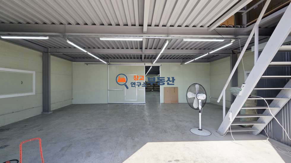 경기 파주시 하지석동 #연180평 #공장 #60평X3개동 #즉시입주 #높은층고 #내부화장실 #민원무 #세동임대가능 월세 매물번호 17487 사진 2