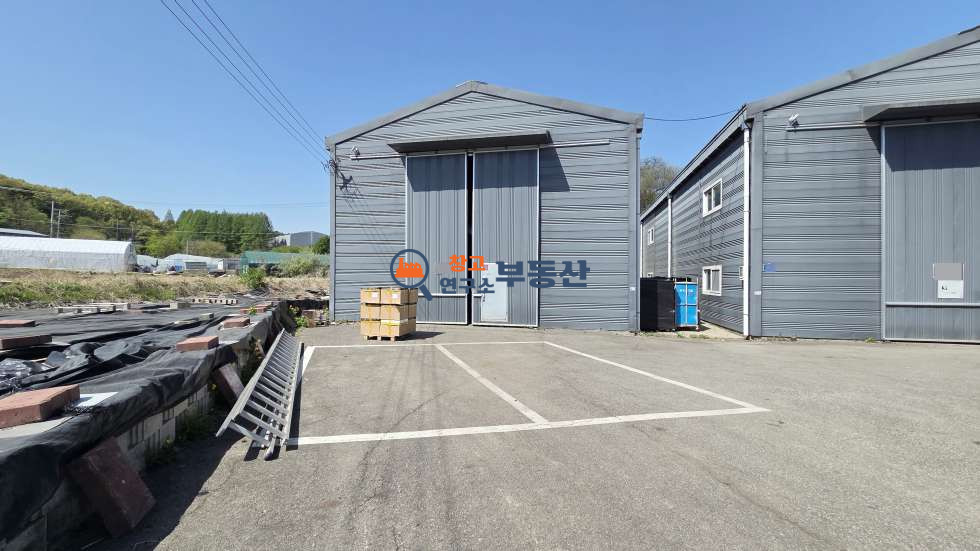 경기 파주시 하지석동 #연180평 #공장 #60평X3개동 #즉시입주 #높은층고 #내부화장실 #민원무 #세동임대가능 월세 매물번호 17487 사진 7