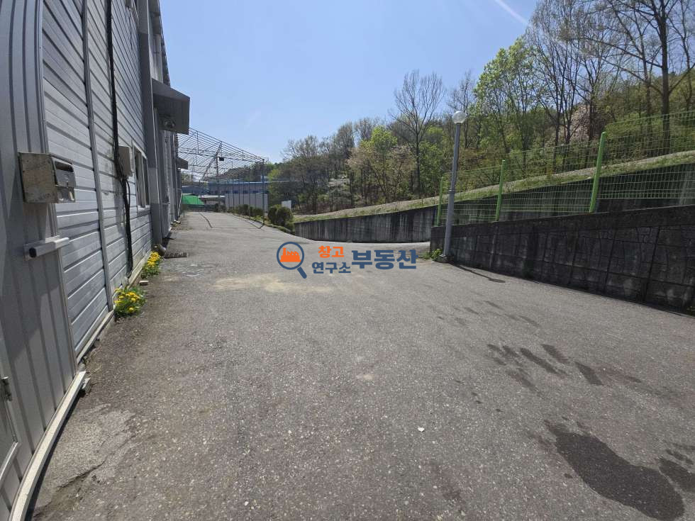 경기 파주시 월롱면 덕은리 #326평 #공장 #층고9 #단독마당 #대형차가능 #월롱IC5분 #즉시입주 월세 매물번호 17391 사진 12