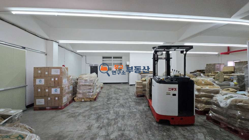 경기 파주시 맥금동 #484평 #공장임대 #총3층#고압전력280kw #하수직관 #층고12.8 #츄레라가능 #단독마당 월세 매물번호 17317 사진 4