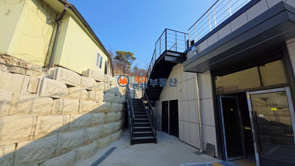 경기 고양덕양구 덕은동 #70평 #1종근생 #신축 #하수직관 #단독건물 #도로접 #도심접 #즉시입주 월세 매물번호 17063 사진 6