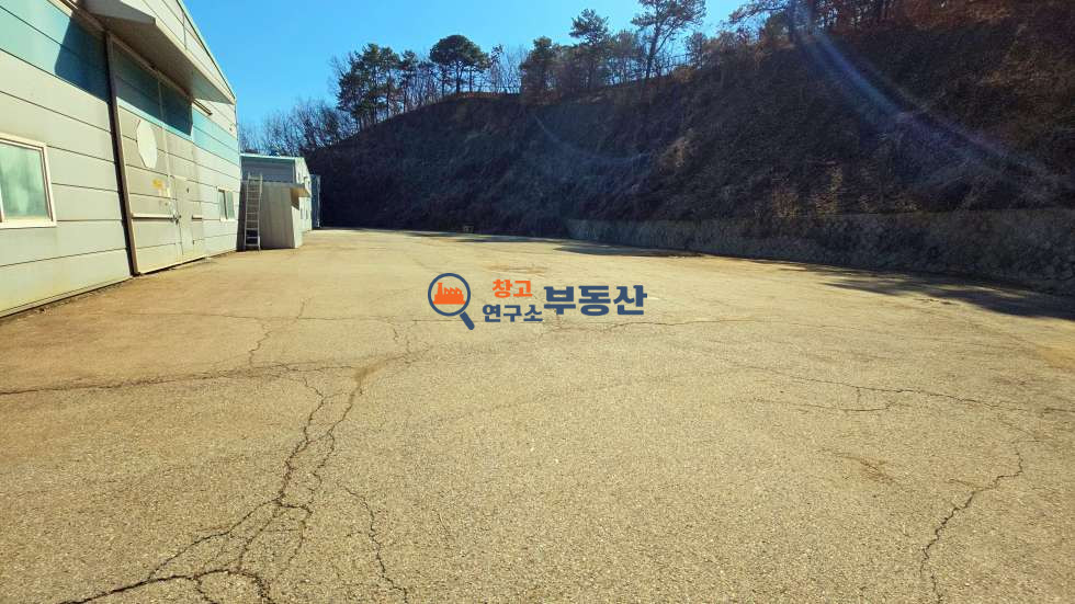 경기 파주시 야동동 #대2237평 #연408평 #공장3동 #계획관리 #월롱IC인근 #층고7 #전기350 #40ft가능 #급매 매매 매물번호 17045 사진 4