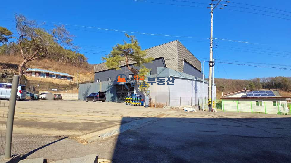 경기 파주시 문산읍 내포리 #217평 #2종근생#대형츄레라#내부사무실#준신축#높은층고 월세 매물번호 17034 사진 10