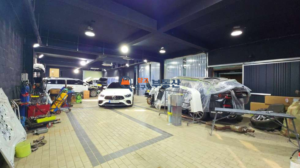 경기 고양일산동구 장항동 #자동차시설매매 #198평 #총2층(111평+87평#즉시입주 #1급자동차정비#도색부스 #조색실완비 #화물용리프트2 #냉난방 매매 매물번호 16979 사진 15