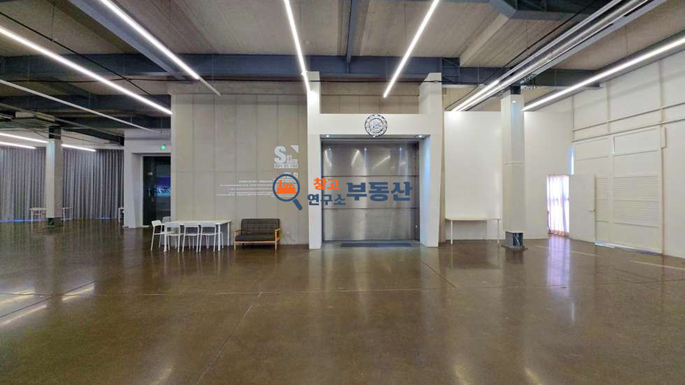 경기 파주시 문발동 #746평 #공장 #도심접#40ft #즉시입주 #화물/일반EV #냉난방완비 #스튜디오 사옥 추천 #자유로5분 월세 매물번호 16958 사진 2