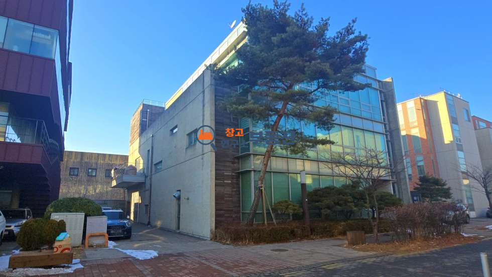 경기 파주시 문발동 #111평 #공장 #1층전체 #도심접#40ft #즉시입주 #인쇄업추천 #내부사무실 #자유로5분 월세 매물번호 16957 사진 1
