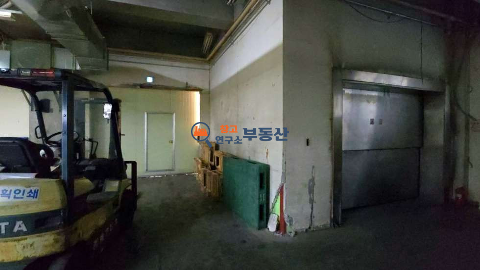 경기 파주시 문발동 #111평 #공장 #1층전체 #도심접#40ft #즉시입주 #인쇄업추천 #내부사무실 #자유로5분 월세 매물번호 16957 사진 3