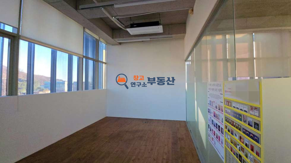 경기 파주시 문발동 #45평 #4층일부 #공장용도#냉난방완비 #중정포함 #하수직관 #즉시입주 #지하주차장 #사무실추천 월세 매물번호 16953 사진 2