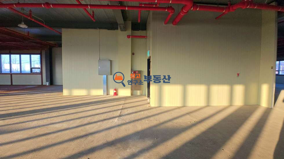 경기 파주시 신촌동 #395평 #판매시설 #3층중 2층전체 #신축#즉시입주 #대형차진입 #상업시설추천 #노출굿 월세 매물번호 16916 사진 6