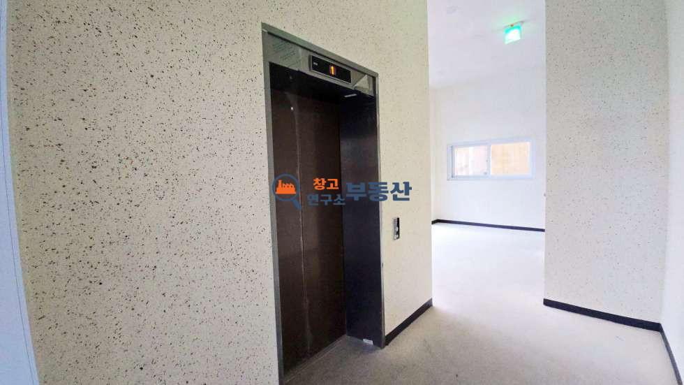 경기 파주시 탄현면 성동리 #전용300평 #2종근생 #40ft가능 #4차선변 #즉시입주 #대형주차장 #통건물 월세 매물번호 16898 사진 3