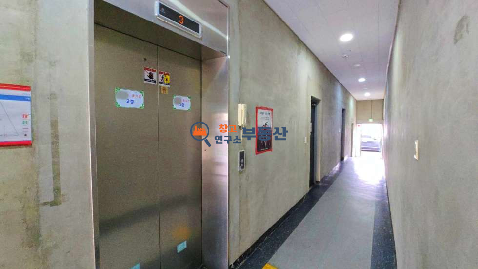 경기 고양일산서구 대화동 #130평 #2종근생 #대로변#즉시입주 #대형주차장 #상업시설 #분할임대가능 월세 매물번호 16834 사진 4