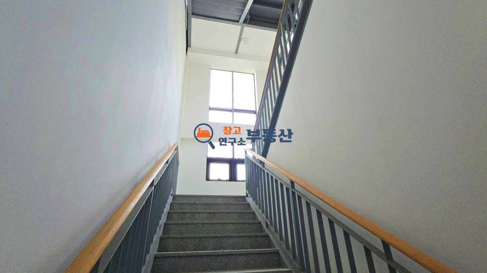 경기 파주시 동패동 #7평 #3층#원룸#신축 #즉시입주 #대형주차장 #내부복층 #엘리베이터有 #베란다 #풀옵션 월세 매물번호 16833 사진 3