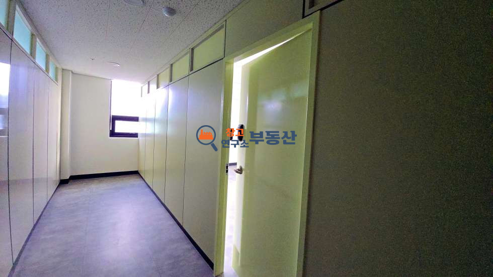 경기 고양덕양구 현천동 #23평 #3층일부#2종근생 #냉난방완비 #서울인접 #즉시입주 #노출굿 #사무실추천 월세 매물번호 16803 사진 8