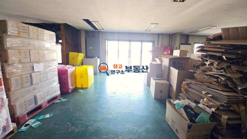 경기 고양일산동구 장항동 #건200평 #공장 #전력100kw #2층부분임대 #I초대형마당 #대형공장 #화물리프트 월세 매물번호 17233 사진 8