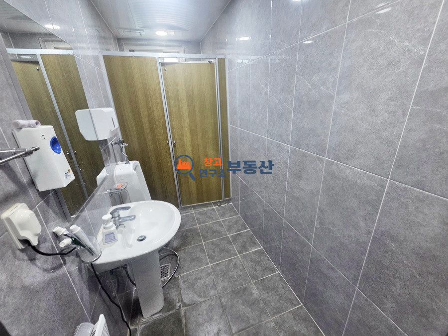 경기 파주시 상지석동 #60평 #2층임대 #대형마당 #도로인접 #광고효과 #창고형매장 #준신축급 월세 매물번호 17556 사진 8