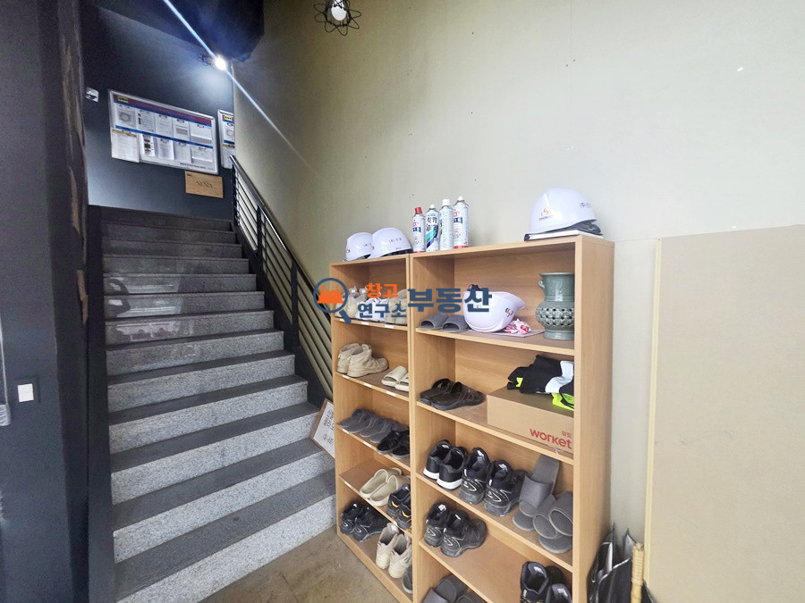 경기 파주시 상지석동 #60평 #2층임대 #대형마당 #도로인접 #광고효과 #창고형매장 #준신축급 월세 매물번호 17556 사진 9