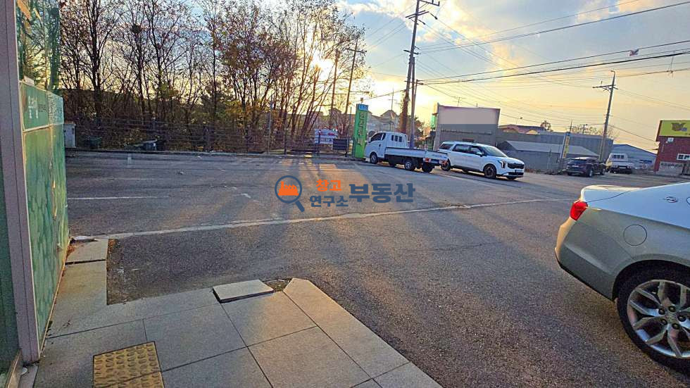 경기 파주시 문발동 #89평 #2종근생#40FT#대형마당 #식당인수#최상상권 #즉시입주 월세 매물번호 16689 사진 4