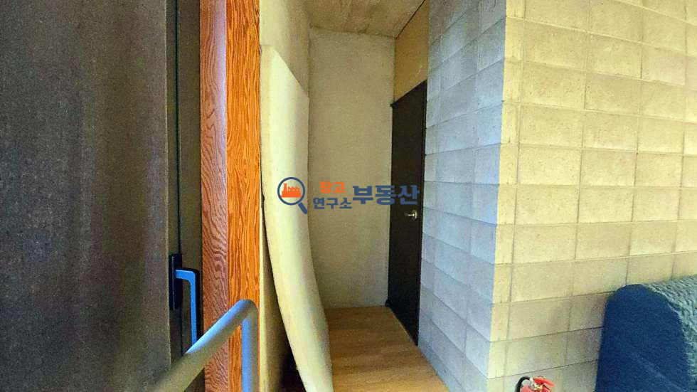 경기 파주시 문발동 #79평 #공장#2층전체임대 #소극장 #40FT가능 #방음벽 완비#내부화장실 월세 매물번호 16669 사진 10