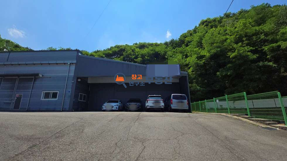 경기 파주시 야동동 #공장매매 #대1579평 #건230평 #가설120평 #총2동(115+115)#컨테이너사무실(2층구성) #전기80 #월롱ic3분 #대형마당 #단독마당 #40ft #평당234 매매 매물번호 16663 사진 4