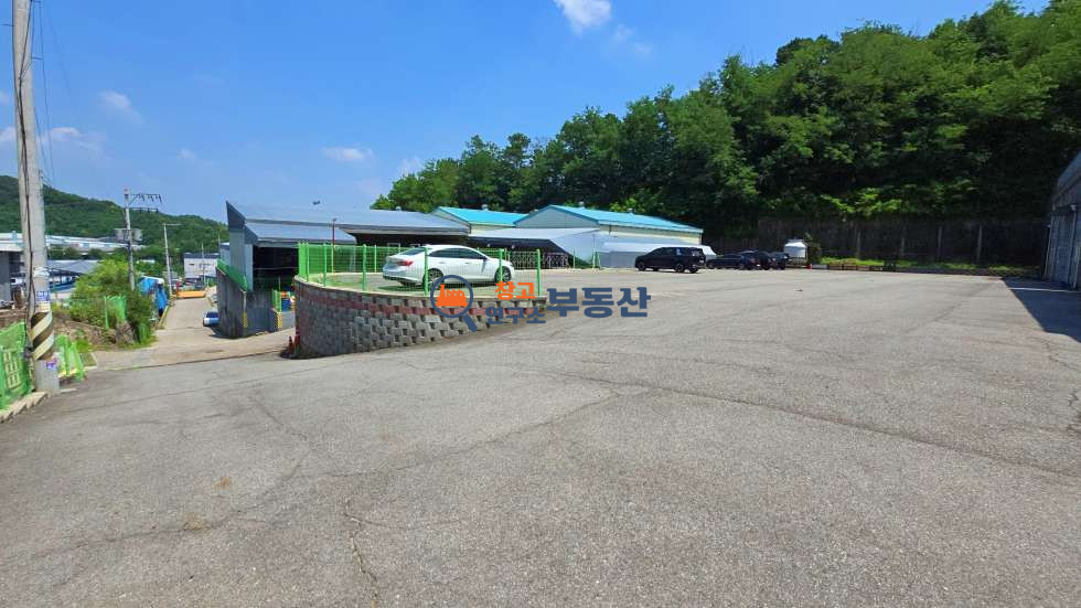경기 파주시 야동동 #공장매매 #대1579평 #건230평 #가설120평 #총2동(115+115)#컨테이너사무실(2층구성) #전기80 #월롱ic3분 #대형마당 #단독마당 #40ft #평당234 매매 매물번호 16663 사진 5