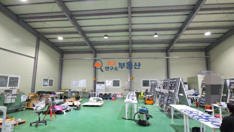 경기 파주시 야동동 #공장매매 #대1579평 #건230평 #가설120평 #총2동(115+115)#컨테이너사무실(2층구성) #전기80 #월롱ic3분 #대형마당 #단독마당 #40ft #평당234 매매 매물번호 16663 사진 8