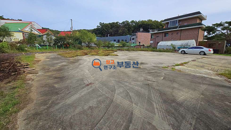 경기 파주시 문산읍 내포리 #370평#야적장#콘크리트 포장완료 #즉시입주 #2차선접#40ft진입가능 월세 매물번호 16506 사진 1