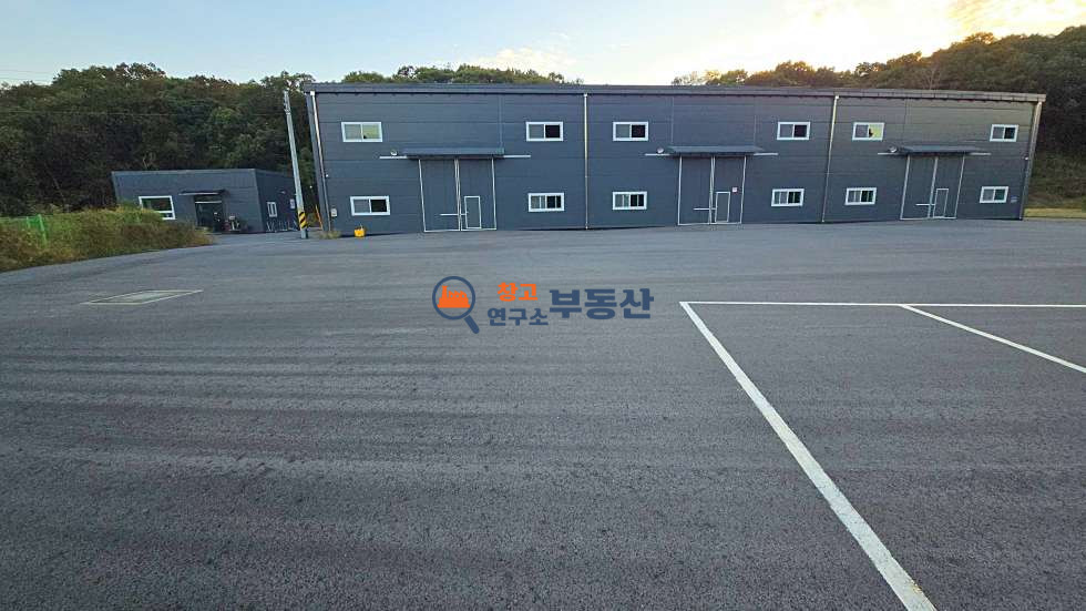 경기 파주시 적성면 식현리 #266평#공장#층고높 #신축 #저렴임대료 #초대형단독마당 #사무동포함 #즉시입주 월세 매물번호 16485 사진 1