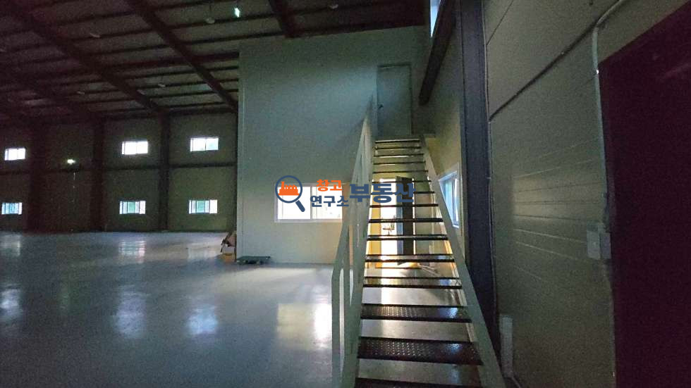 경기 파주시 적성면 식현리 #266평#공장#층고높 #신축 #저렴임대료 #초대형단독마당 #사무동포함 #즉시입주 월세 매물번호 16485 사진 4
