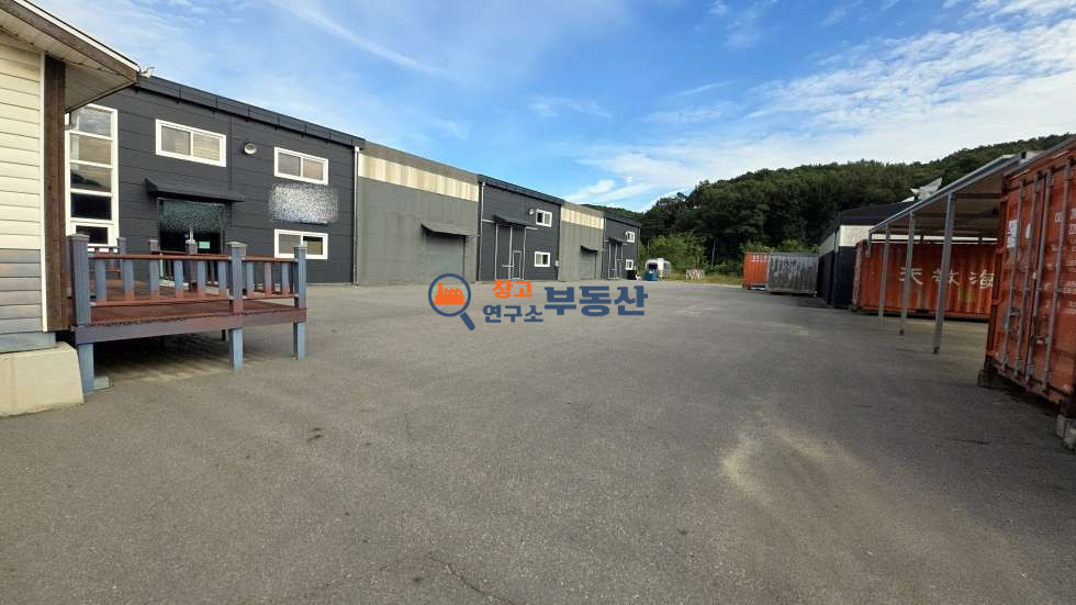 경기 파주시 탄현면 금산리 #2종근생매매#대1225평 #연149평 #대형단독마당 #준신축 #자연녹지#40ft #대로변 #평당367 매매 매물번호 16408 사진 1
