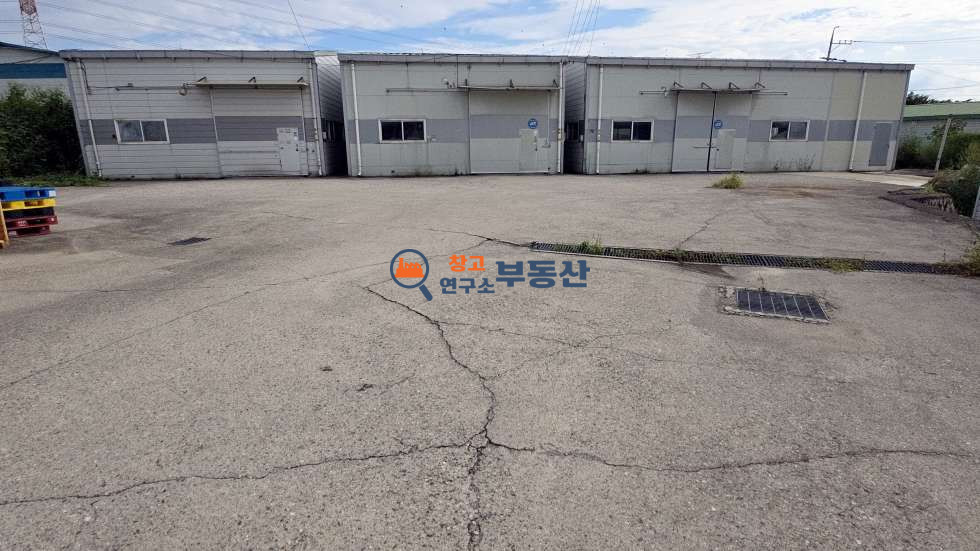 경기 고양일산서구 구산동 131평 #2종제조 #총3동(60평+36평+36평) #저렴임대료 #단독대형마당 #즉시입주 #민원無 #40ft가능 월세 매물번호 16359 사진 1