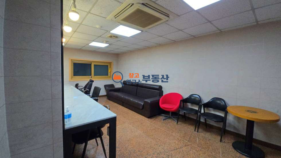 경기 파주시 탄현면 축현리 #방송통신시설매매 #대지1513평 #연915평(648+267) #계획관리 #시설완비#초대형주차공간# 용도변경가능 #40ft #평당429 매매 매물번호 16261 사진 15