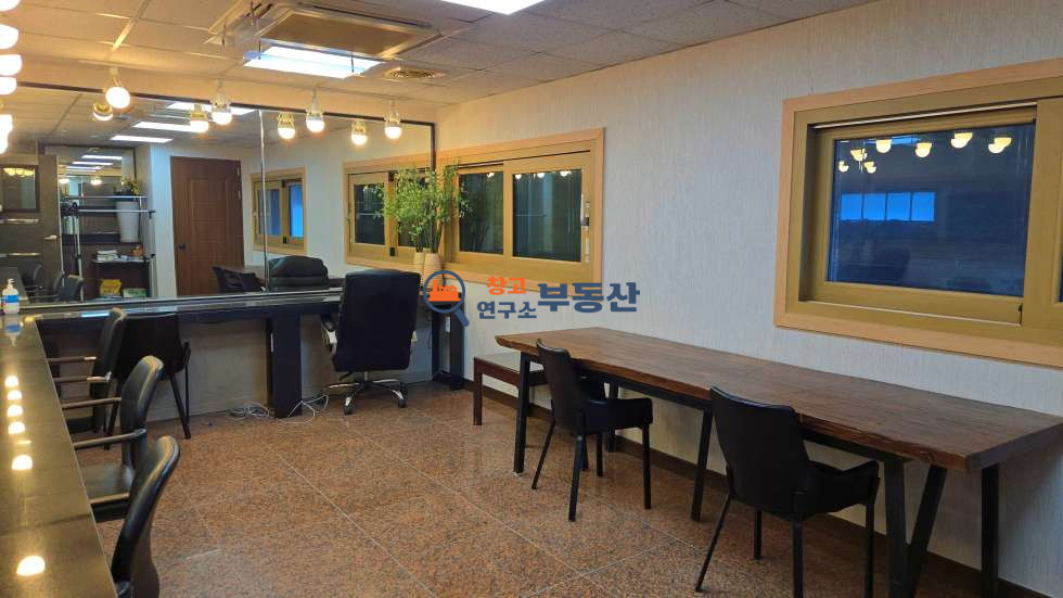 경기 파주시 탄현면 축현리 #방송통신시설매매 #대지1513평 #연915평(648+267) #계획관리 #시설완비#초대형주차공간# 용도변경가능 #40ft #평당429 매매 매물번호 16261 사진 23
