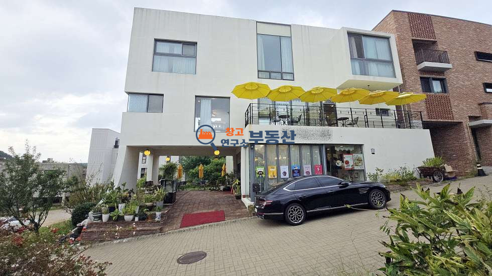 경기 파주시 탄현면 법흥리 #71평 #헤이리카페 #관광단지내 #고급인테리어 #즉시입주 #권리금협의 #자유로5분 월세 매물번호 16232 사진 2