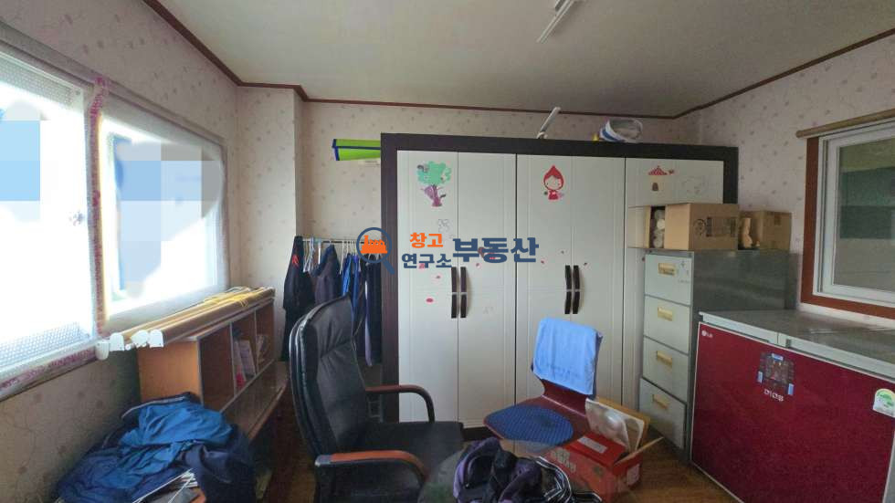 경기 고양덕양구 행주내동 #113평#1종근생 #호이스트#내부사무실 및 화장실 #즉시입주 #대형차가능 #자유로인접 월세 매물번호 16164 사진 9