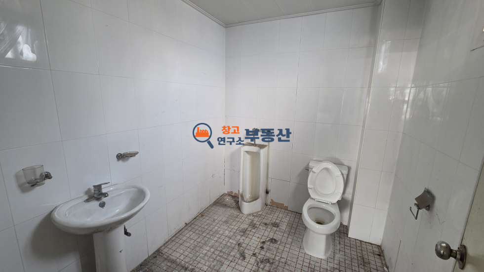경기 고양일산서구 가좌동 #60평 #창고 #내부화장실 #저렴임대료 #즉시입주 #상하차편리 #탑골IC 5분 월세 매물번호 17175 사진 4