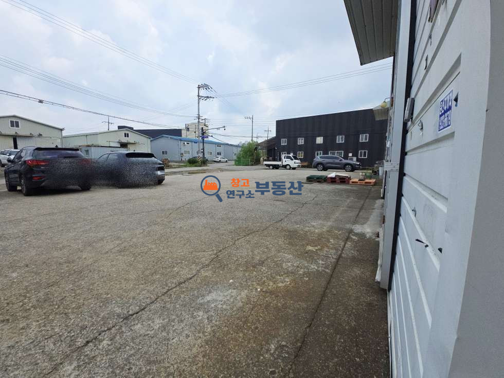 경기 고양일산서구 구산동 #60평 #1종근생 #중이층구조 #넓은마당 #주차편리 #민원무 #즉시입주 #IC5분 월세 매물번호 17592 사진 3