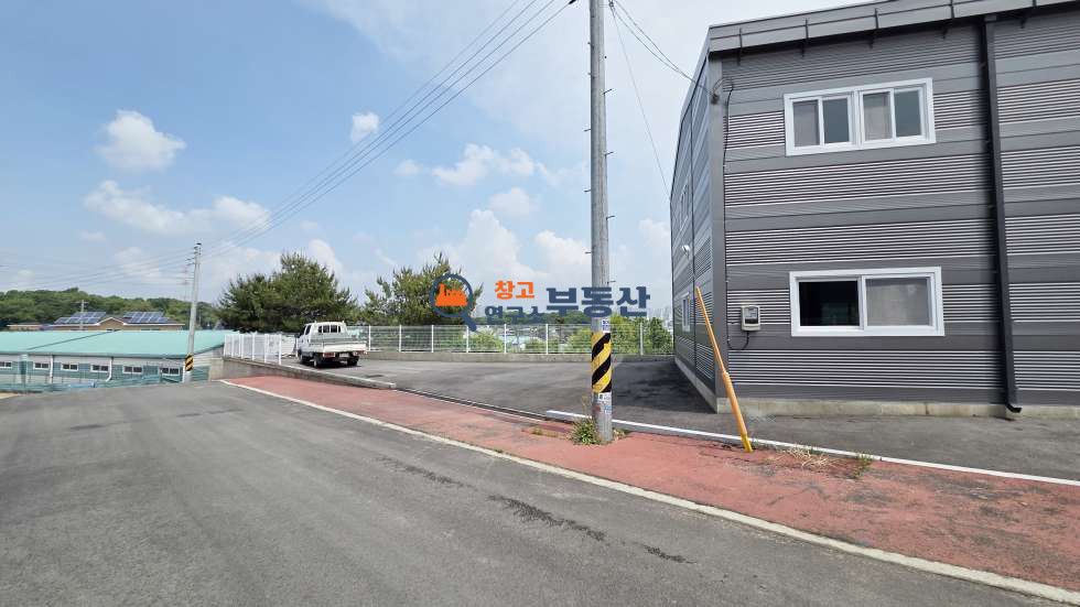 경기 고양일산서구 가좌동 #토175평 #건60평 #신축 #1종근생 #계획관리 #즉시입주 매매 매물번호 17610 사진 4