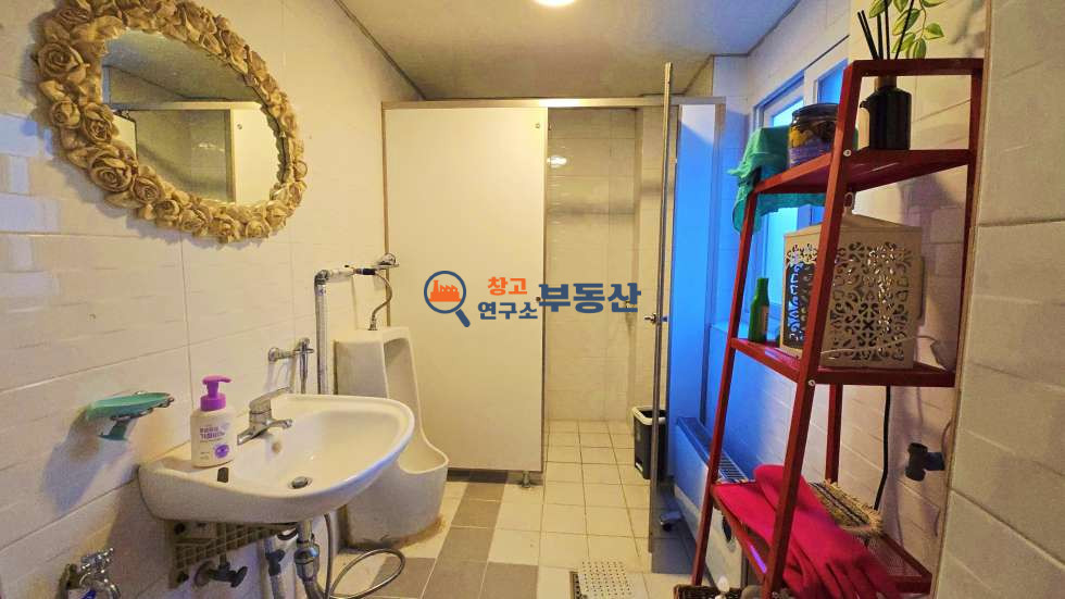 경기 파주시 신촌동 #105평 #총2층(52평+52평) #창고시설 #스튜디오시설완비#즉시입주 #권리금협의 월세 매물번호 16828 사진 12