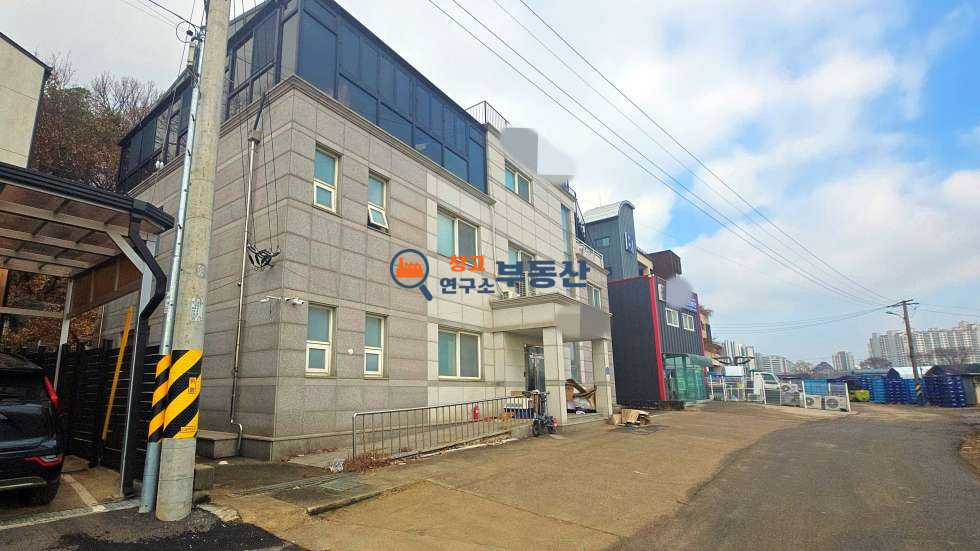 경기 고양덕양구 토당동 #1,2종근생매매 #193평(총3층)#서울인접 #하수직관 #1종일반주거지역 #사옥추천 #평당1748 매매 매물번호 16818 사진 1