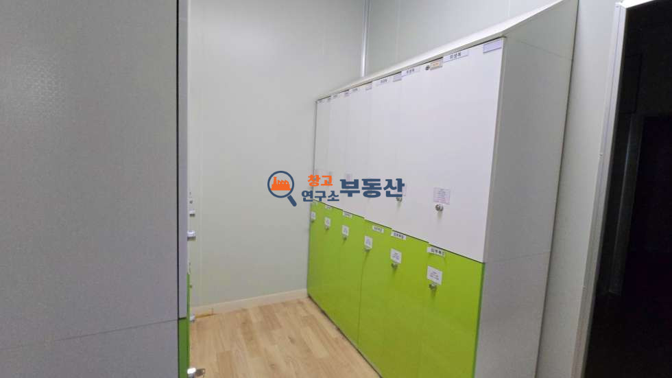 경기 파주시 탄현면 낙하리 #291평 #1층146평+2층146평 #식품공장 #40ft #대형마당 #준신축#사옥형공장 #해썹시설완비 #민원無 #냉난방시설완비 #즉시입주 월세 매물번호 16048 사진 4