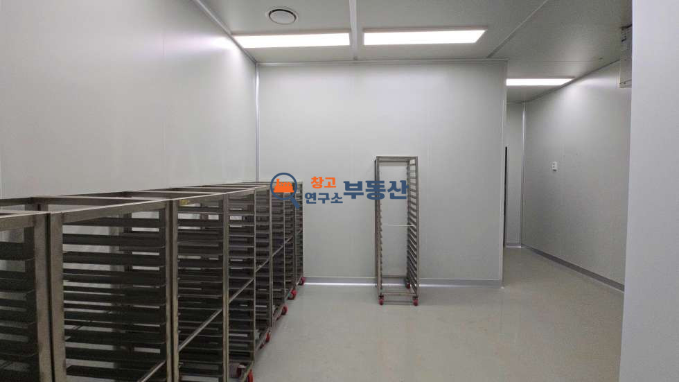 경기 파주시 탄현면 낙하리 #291평 #1층146평+2층146평 #식품공장 #40ft #대형마당 #준신축#사옥형공장 #해썹시설완비 #민원無 #냉난방시설완비 #즉시입주 월세 매물번호 16048 사진 7