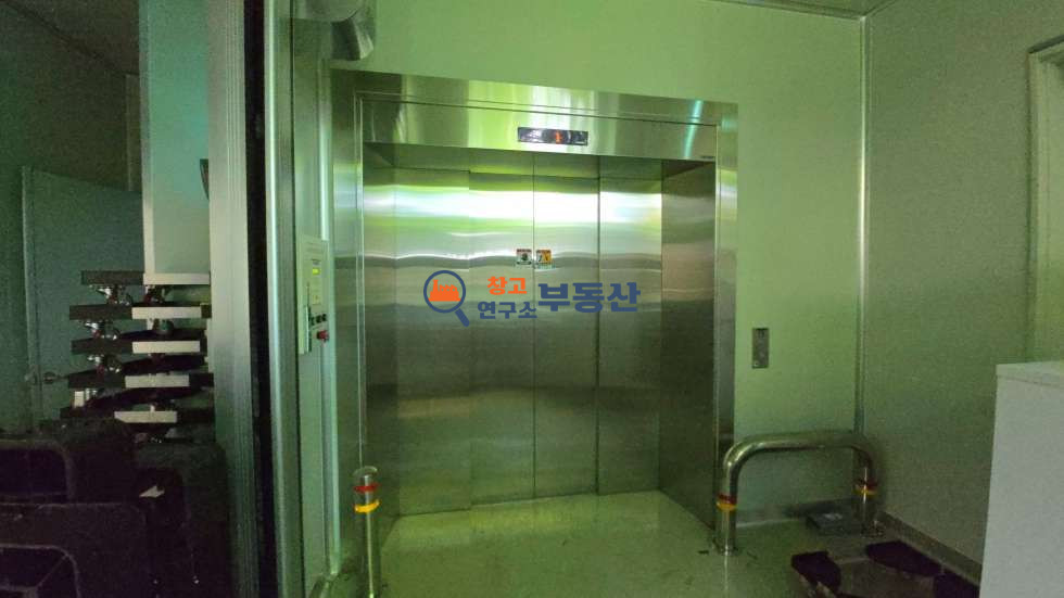 경기 파주시 탄현면 낙하리 #291평 #1층146평+2층146평 #식품공장 #40ft #대형마당 #준신축#사옥형공장 #해썹시설완비 #민원無 #냉난방시설완비 #즉시입주 월세 매물번호 16048 사진 8