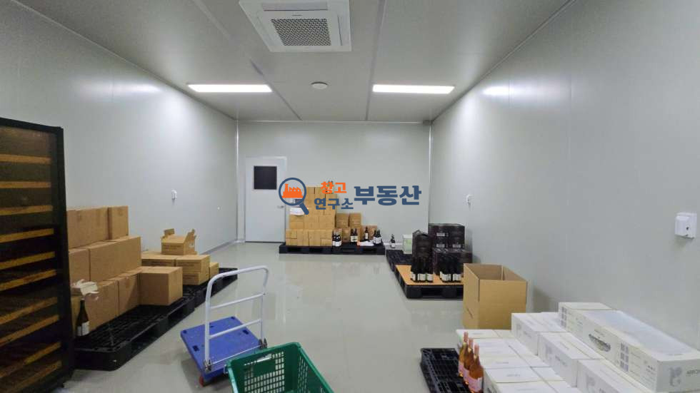 경기 파주시 탄현면 낙하리 #291평 #1층146평+2층146평 #식품공장 #40ft #대형마당 #준신축#사옥형공장 #해썹시설완비 #민원無 #냉난방시설완비 #즉시입주 월세 매물번호 16048 사진 18
