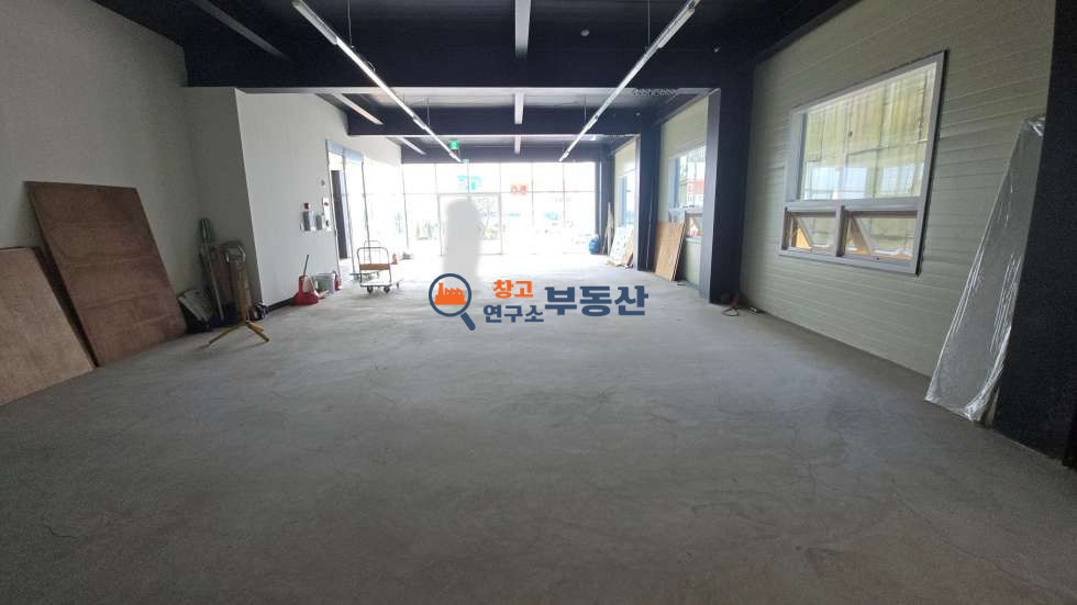 경기 파주시 야동동 #140평 #70평씩1,2층 #신축 #대형마당 #40FT가능 #내부화장실 #분할임대가능 #카페추천 월세 매물번호 16150 사진 5