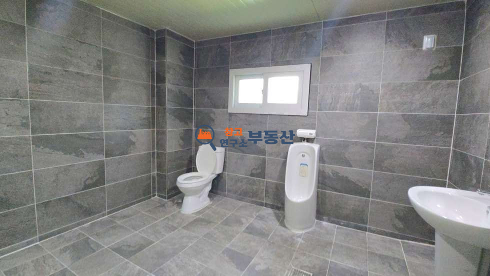 경기 고양일산서구 덕이동 #149평 #2종근생 #즉시입주 #자유로5분 #전기승압 #내부화장실 #40ft진입 #리모델링완 월세 매물번호 16139 사진 6
