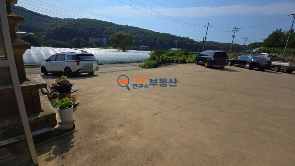 경기 파주시 검산동 #공장매매 #대지654평 #건230평(148.8+81.6평) #가설80평 #40FT #복층공간 #월롱ic #계획관리 #대형단독마당 #광고효과 #평당300 매매 매물번호 15965 사진 14