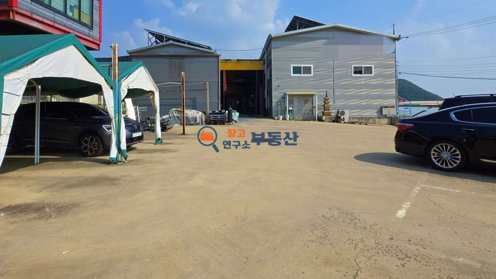 경기 파주시 검산동 #공장매매 #대지654평 #건230평(148.8+81.6평) #가설80평 #40FT #복층공간 #월롱ic #계획관리 #대형단독마당 #광고효과 #평당300 매매 매물번호 15965 사진 15