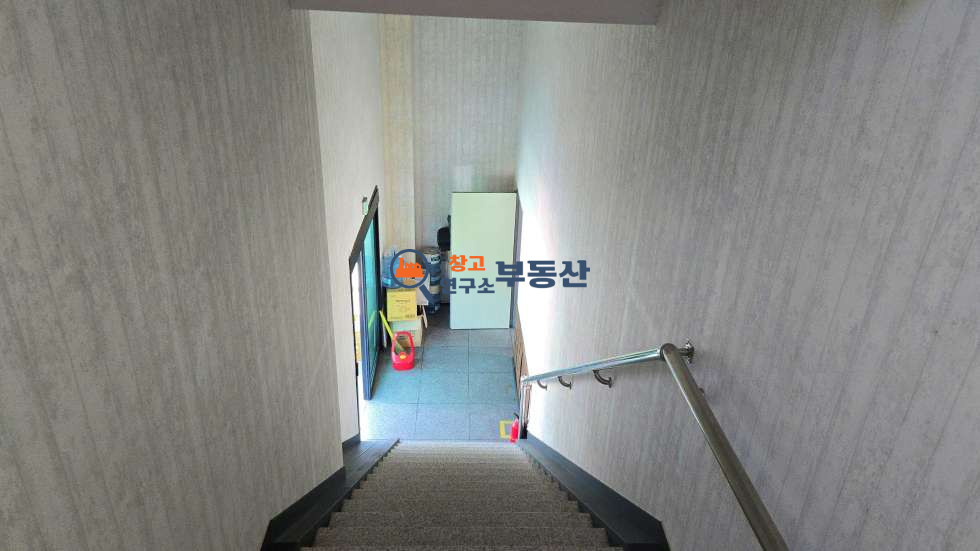 경기 파주시 검산동 #공장매매 #대지947평 #건467평(121+120+120+104) #가설70평 #40FT #2차선변 #준신축#월롱ic #계획관리 #대형단독마당 #사옥추천 #평당499 매매 매물번호 15961 사진 7